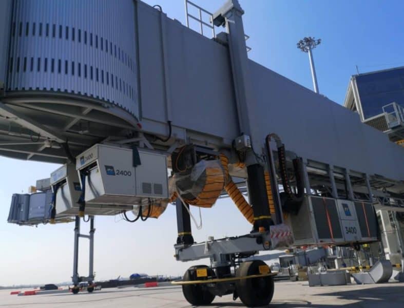 Bangkok Suvarnabhumi airport,Thailand. ITW GSE 3400 PCA.